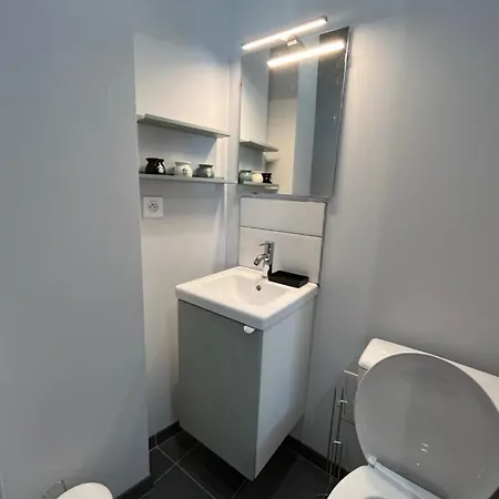 Immeuble La Doa Proche Chu Apartment *